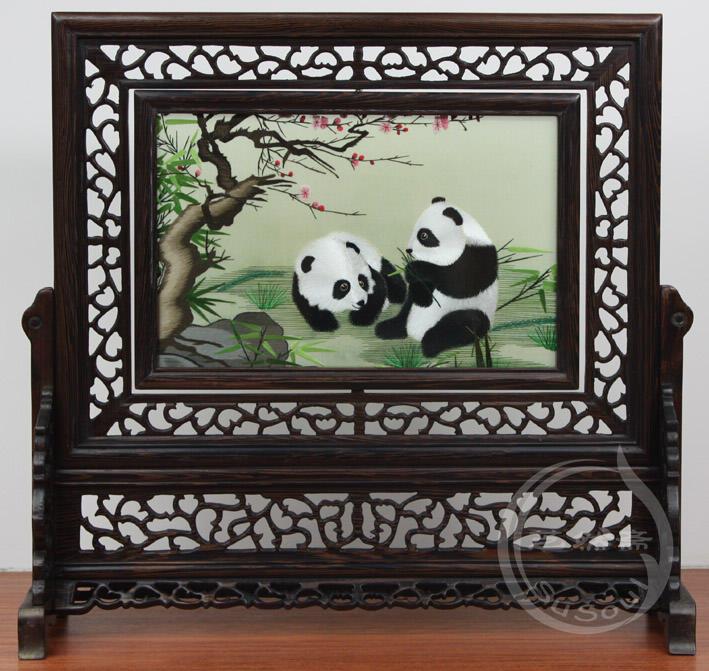 熊猫伉俪 小型双面绣-鸡翅木方架